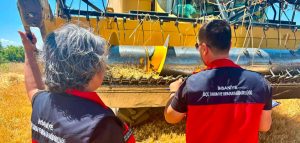 Afyonkarahisar’da hububat hasat sezonunun başlamasıyla birlikte, Tarım ve Orman İl