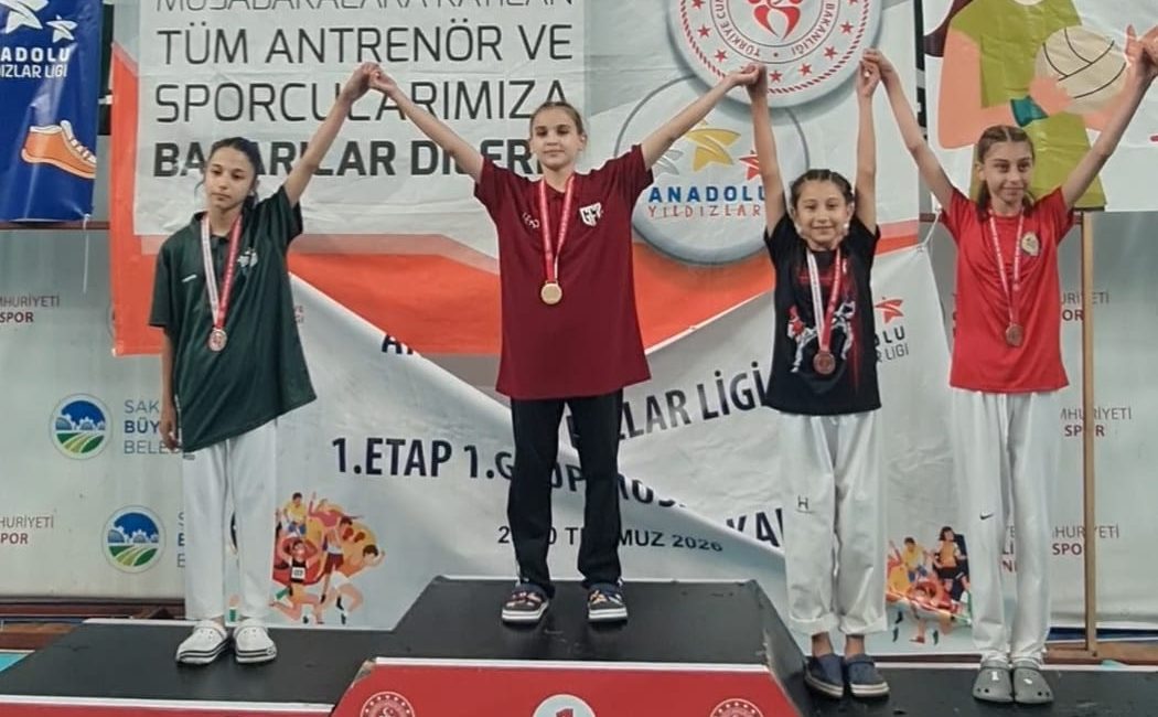 Afyonkarahisar’ı temsil eden Erkmen Belediyespor sporcusu Nuray Can, Sakarya’da düzenlenen