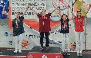 Afyonkarahisar’ı temsil eden Erkmen Belediyespor sporcusu Nuray Can, Sakarya’da düzenlenen