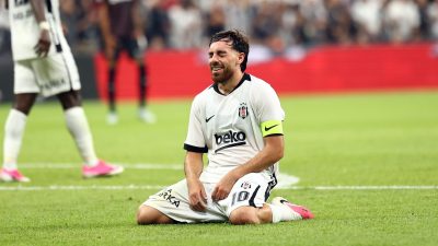 Beşiktaş'ın Afyonkarahisarlı milli yıldızı Orkun Kökçü, yeni sezona golle başlayarak