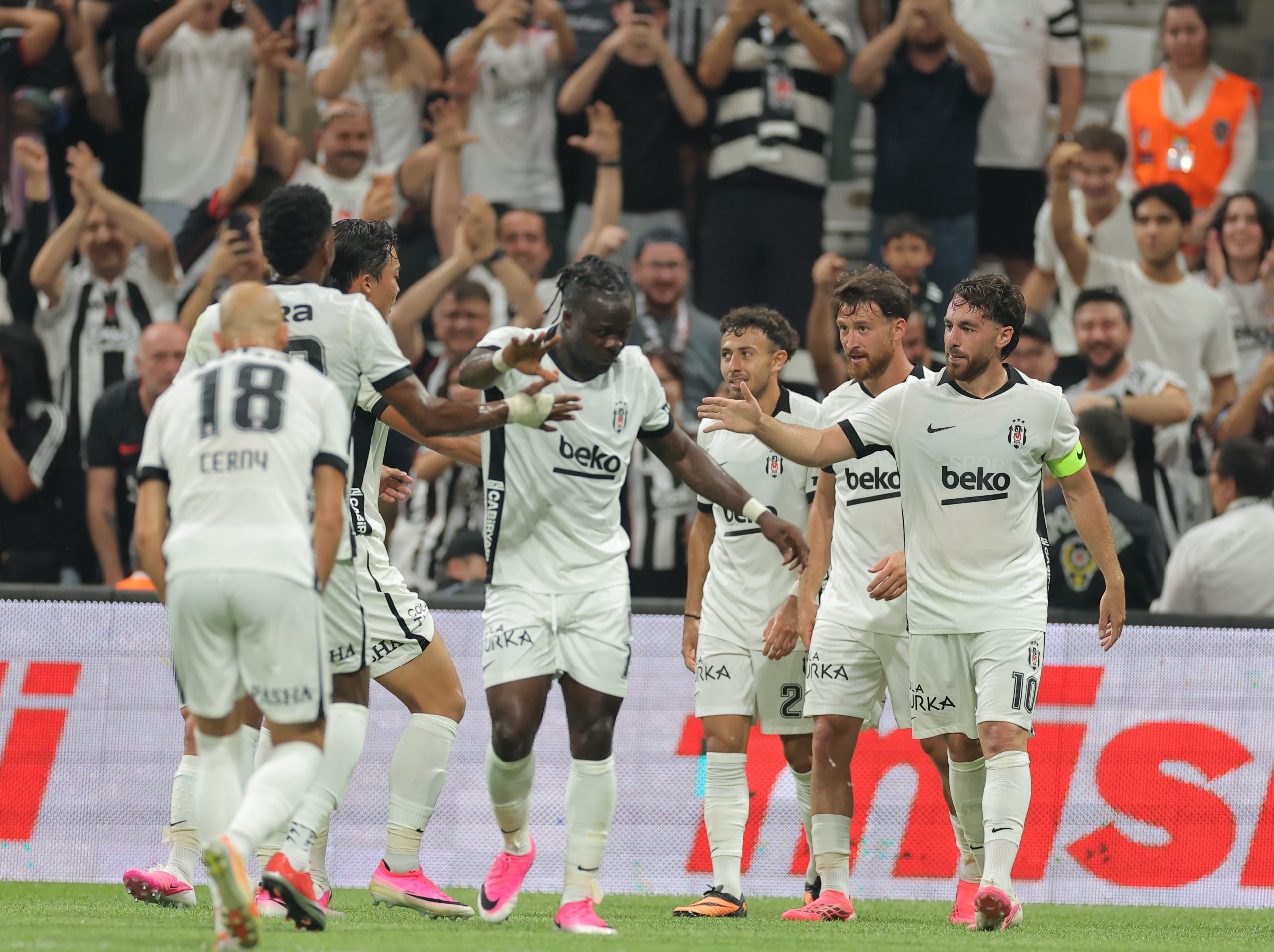 Afyonlu Orkun Kökçü, Avrupa’da yine gurur yaşattı