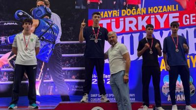 Adana'da düzenlenen Hayri Doğan Hozanlı Türkiye Gençler Muaythai Şampiyonasında mücadele