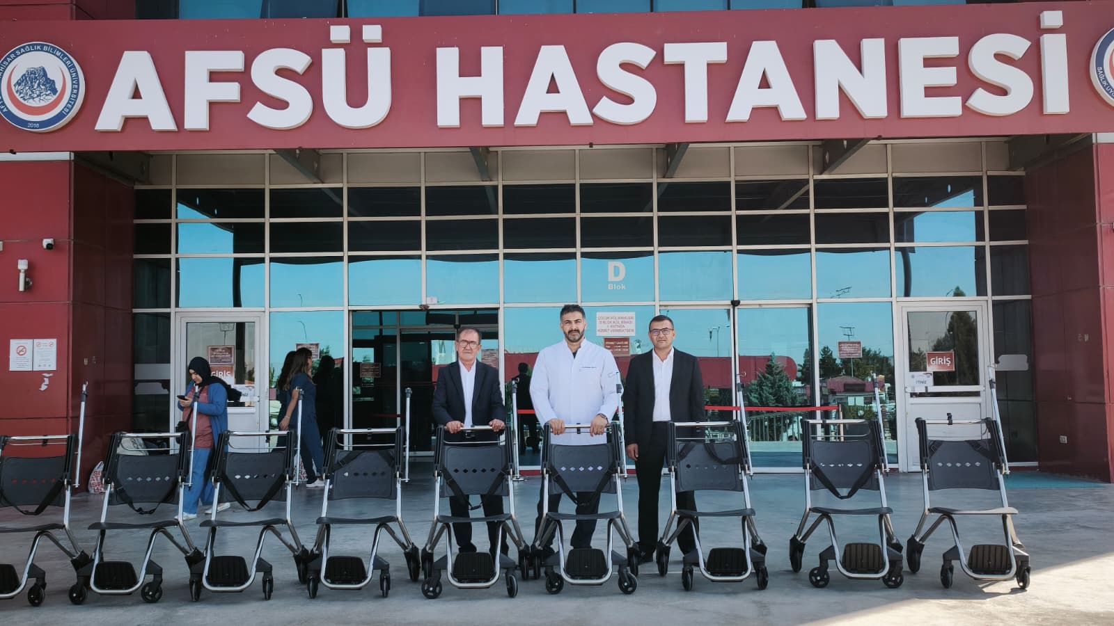 Ahmetpaşa Belediye Başkanı Eyüp Yakan, Belediye Meclis Üyesi Suat Evcimen