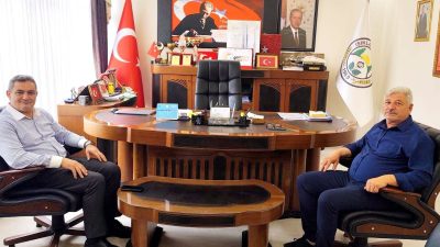 Çobanlar Belediye Başkanı Ali Altuntaş, Işıklar Belediye Başkanı Murat Karamoçu’yu