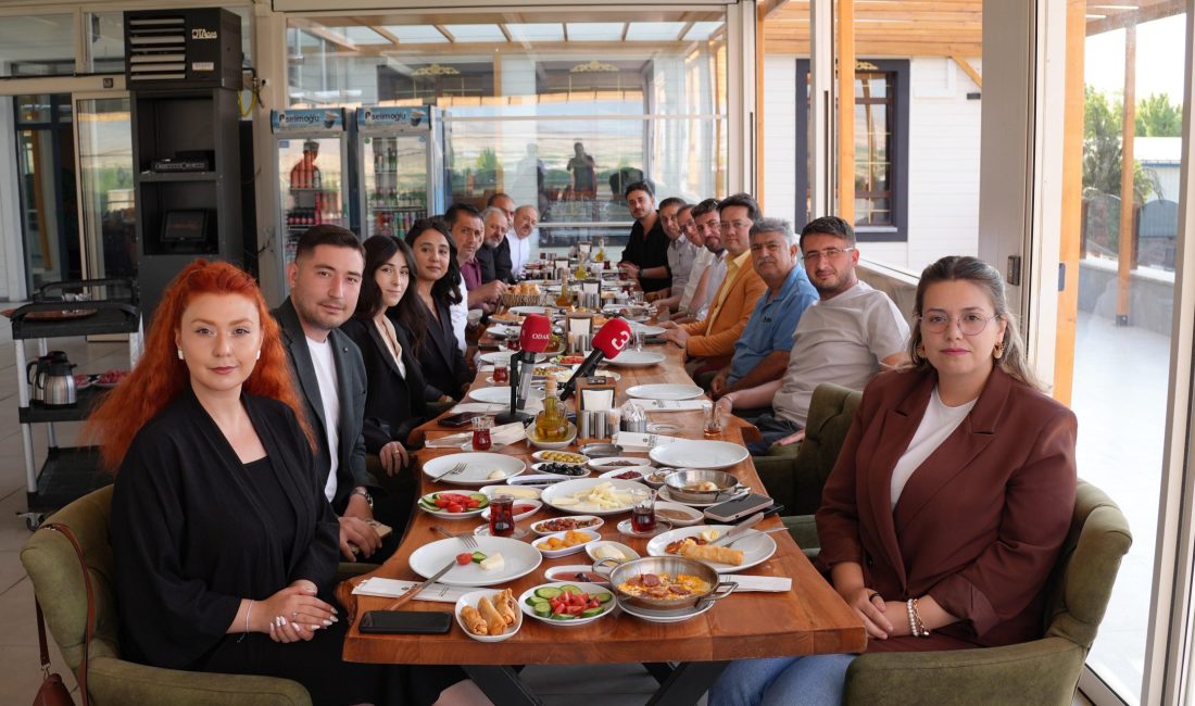 Bolvadin Belediye Başkanı Derviş Aynacı, 24 Temmuz Gazeteciler ve Basın