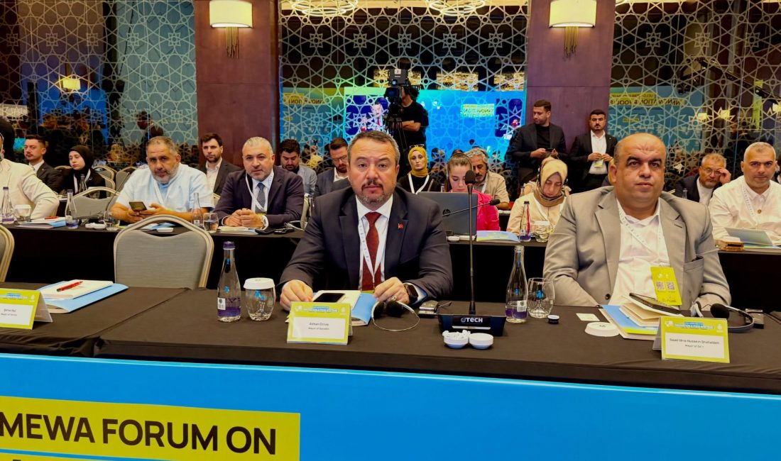 Sandıklı Belediye Başkanı Adnan Öztaş, Konya'da düzenlenen UCLG-MEWA Yenilikçilik ve