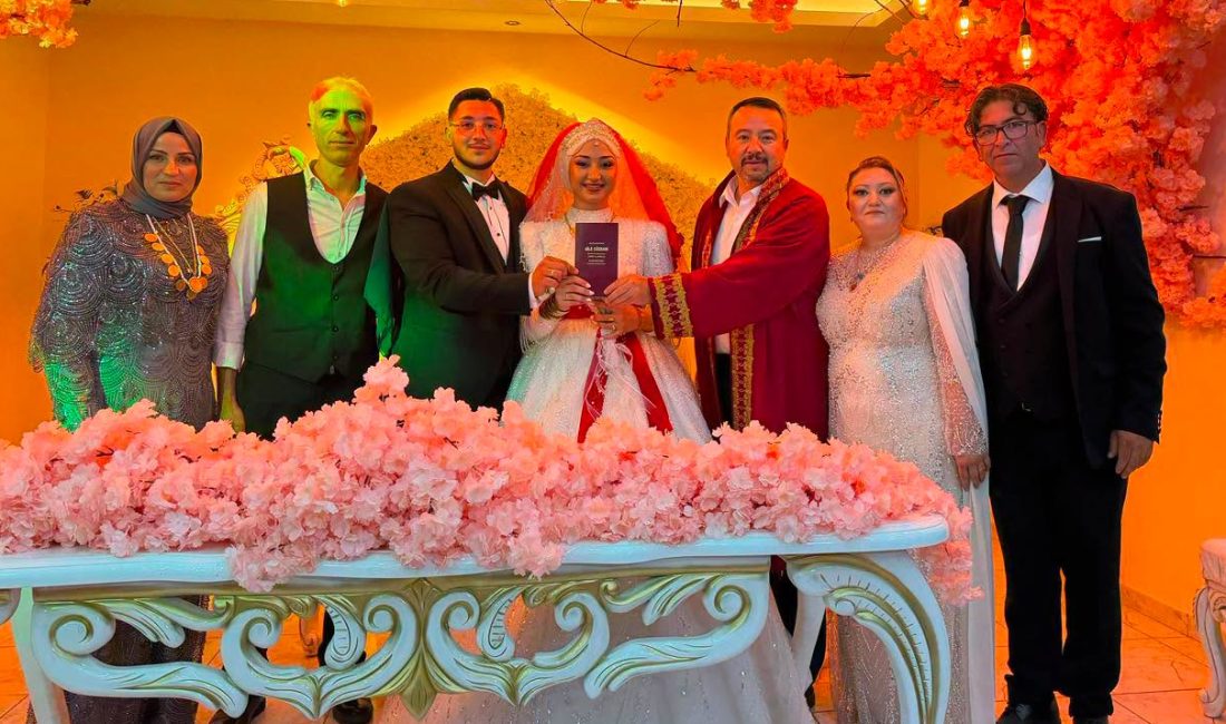 Sandıklı Belediye Başkanı Adnan Öztaş, hafta sonu ilçede gerçekleştirilen nikâh,
