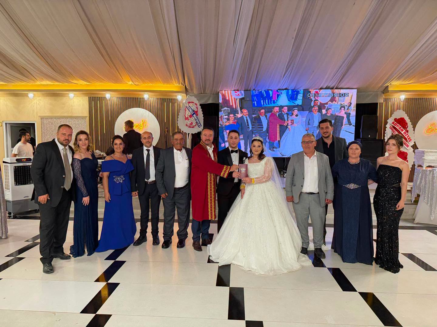 Başkan Öztaş, çiftleri yalnız bırakmadı 4 Başkan Öztaş, çiftleri yalnız bırakmadı