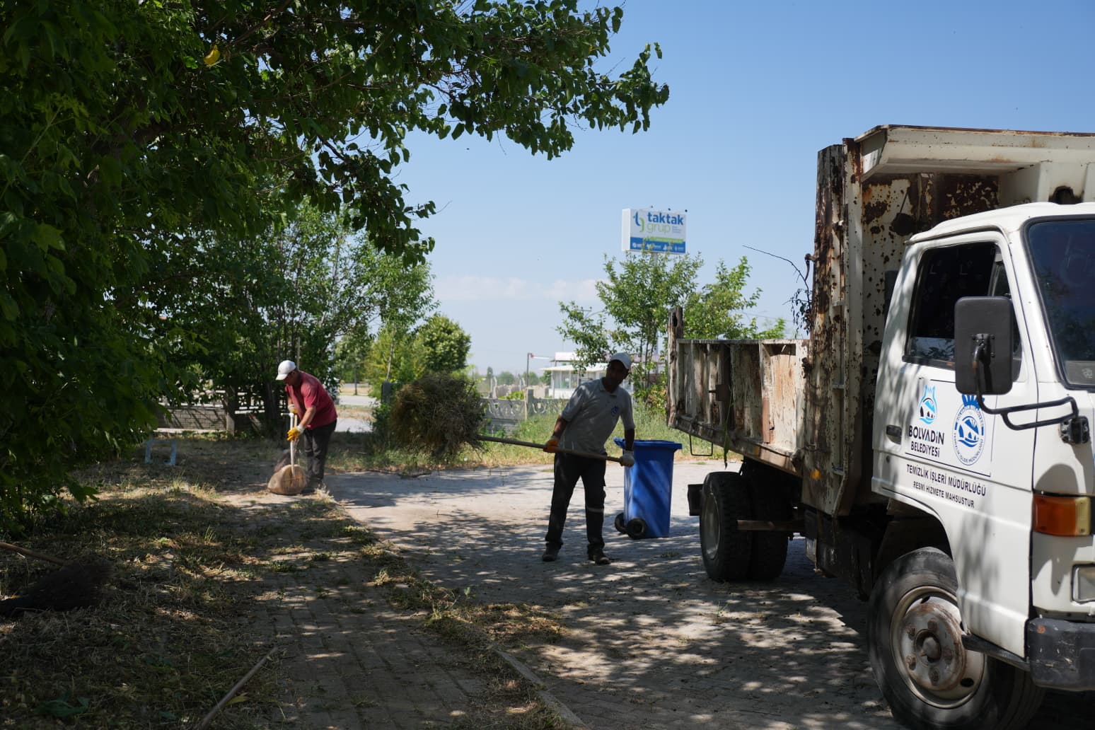 Bolvadin Belediyesi'nden çevre temizliği seferberliği