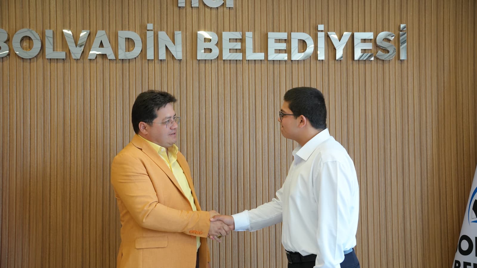 Bolvadin'in gururu Abdilkerim’e altın ödülü