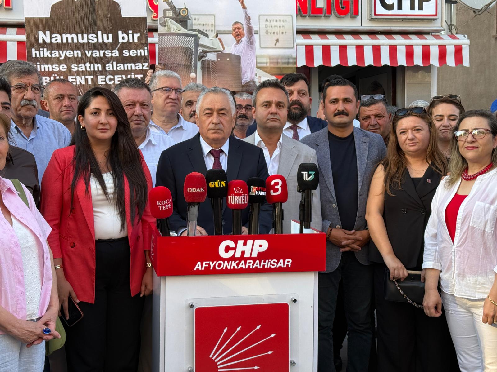 CHP Afyonkarahisar teşkilatından toplu istifa