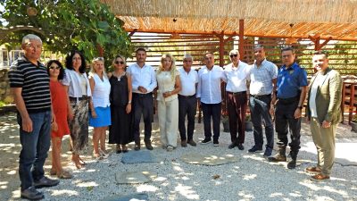 İzmir'in Çeşme ilçesinde yaklaşık 5 yıldır İlçe Müftüsü olarak görev