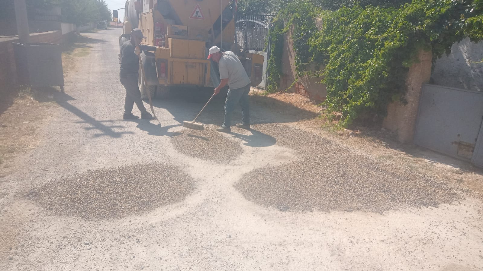 Bolvadin Belediyesi, ilçe genelinde daha temiz ve düzenli bir çevre