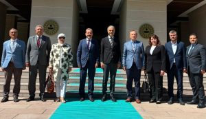 Özel Kalem Müdürleri Derneği Genel Başkanı Mustafa Tarlacı ve yönetim