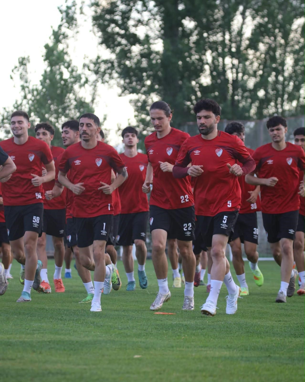 Elazığspor, Afyon’da kampa girdi 2 Elazığspor, Afyon’da kampa girdi