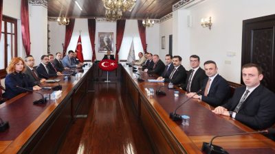 Afyonkarahisar Valisi Dr. Naci Aktaş başkanlığında düzenlenen toplantıda, vali yardımcıları