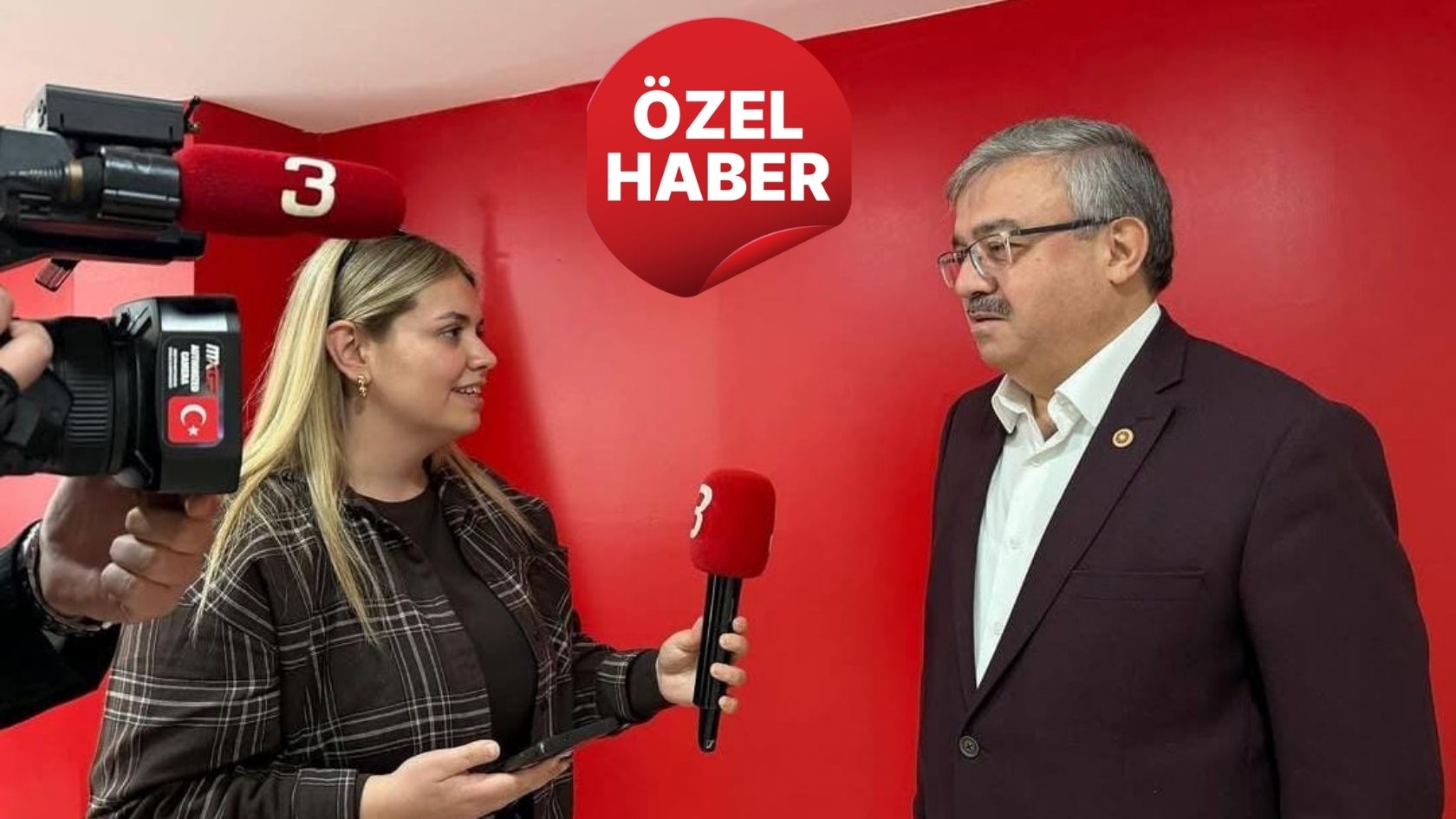 Afyonkarahisar'ın büyükşehir statüsüne kavuşup kavuşamayacağı uzun yıllardır kamuoyunda tartışılan konular