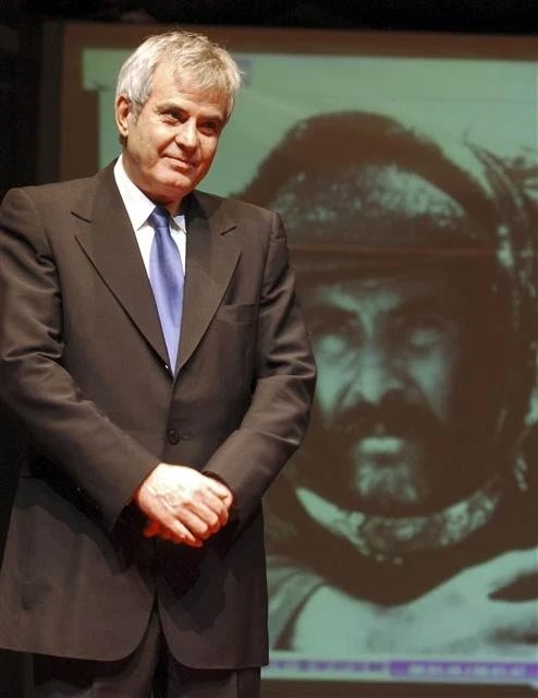 Bir devrin perdesi kapandı 6 Bir devrin perdesi kapandı