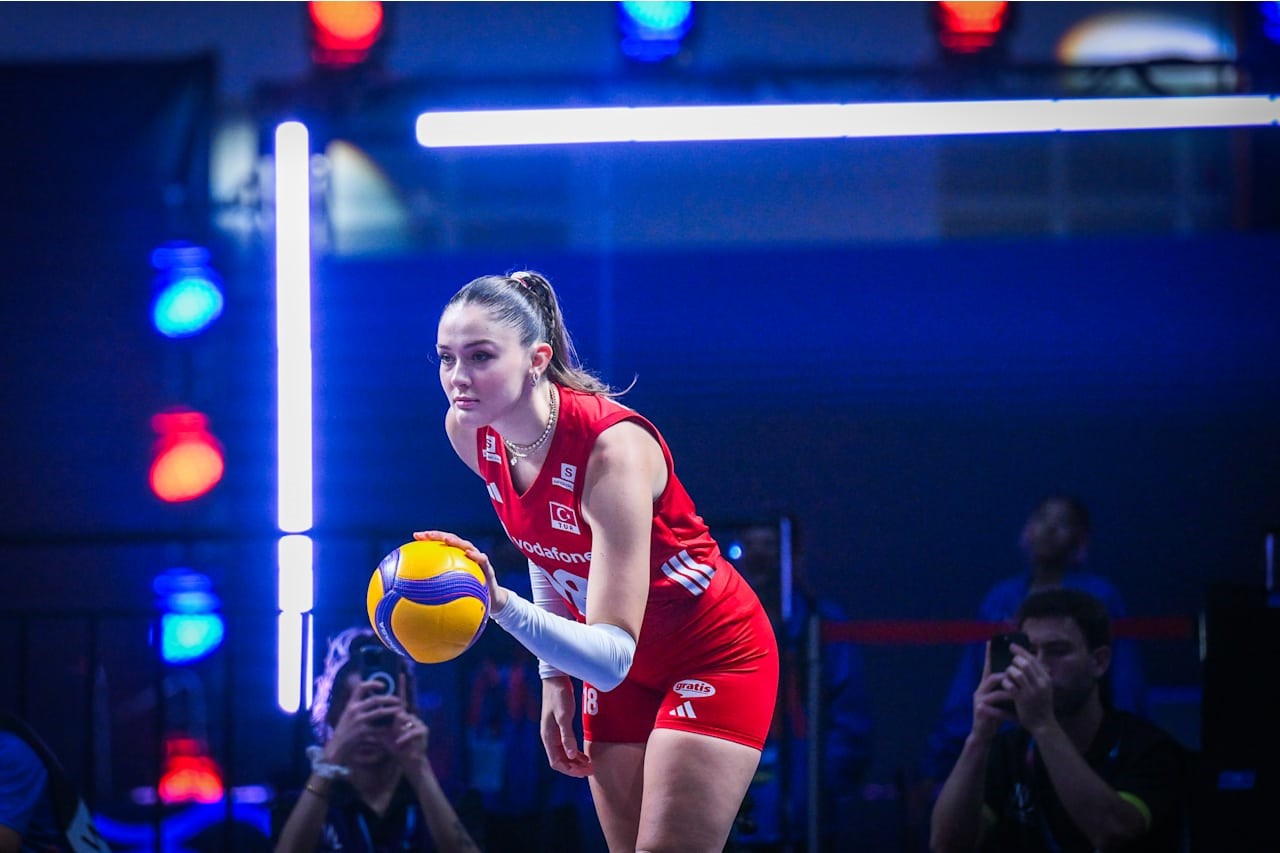 Filenin Sultanları, VNL'de 3. kez finalde 1 Filenin Sultanları, VNL'de 3. kez finalde