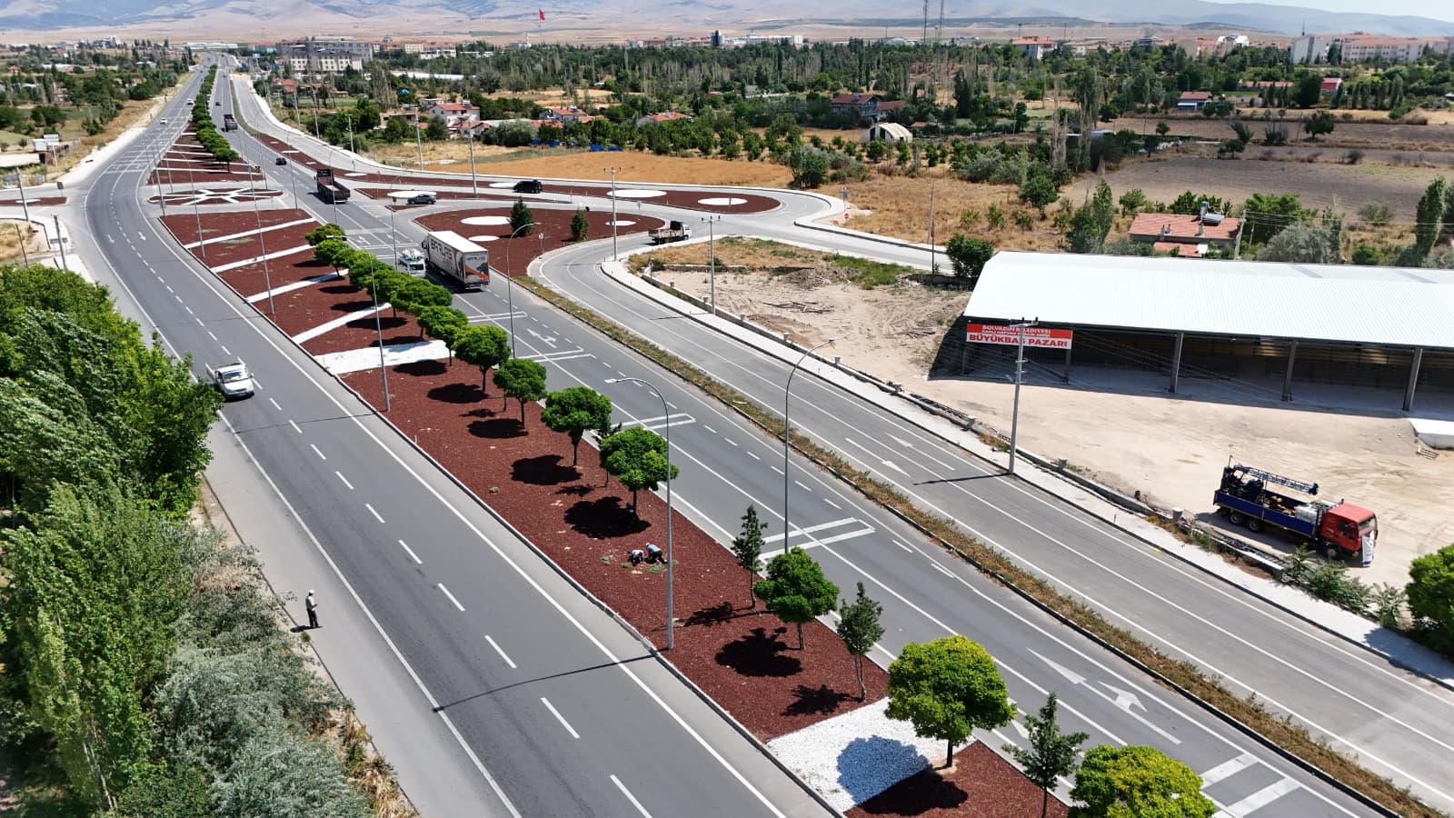 Gökçeyayla Mahallesi'nde soğuk asfalt çalışması