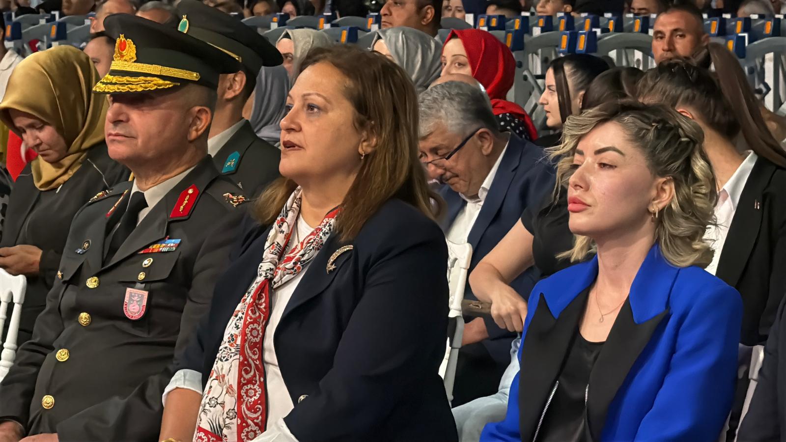 Afyonkarahisar 15 Temmuz için meydanda