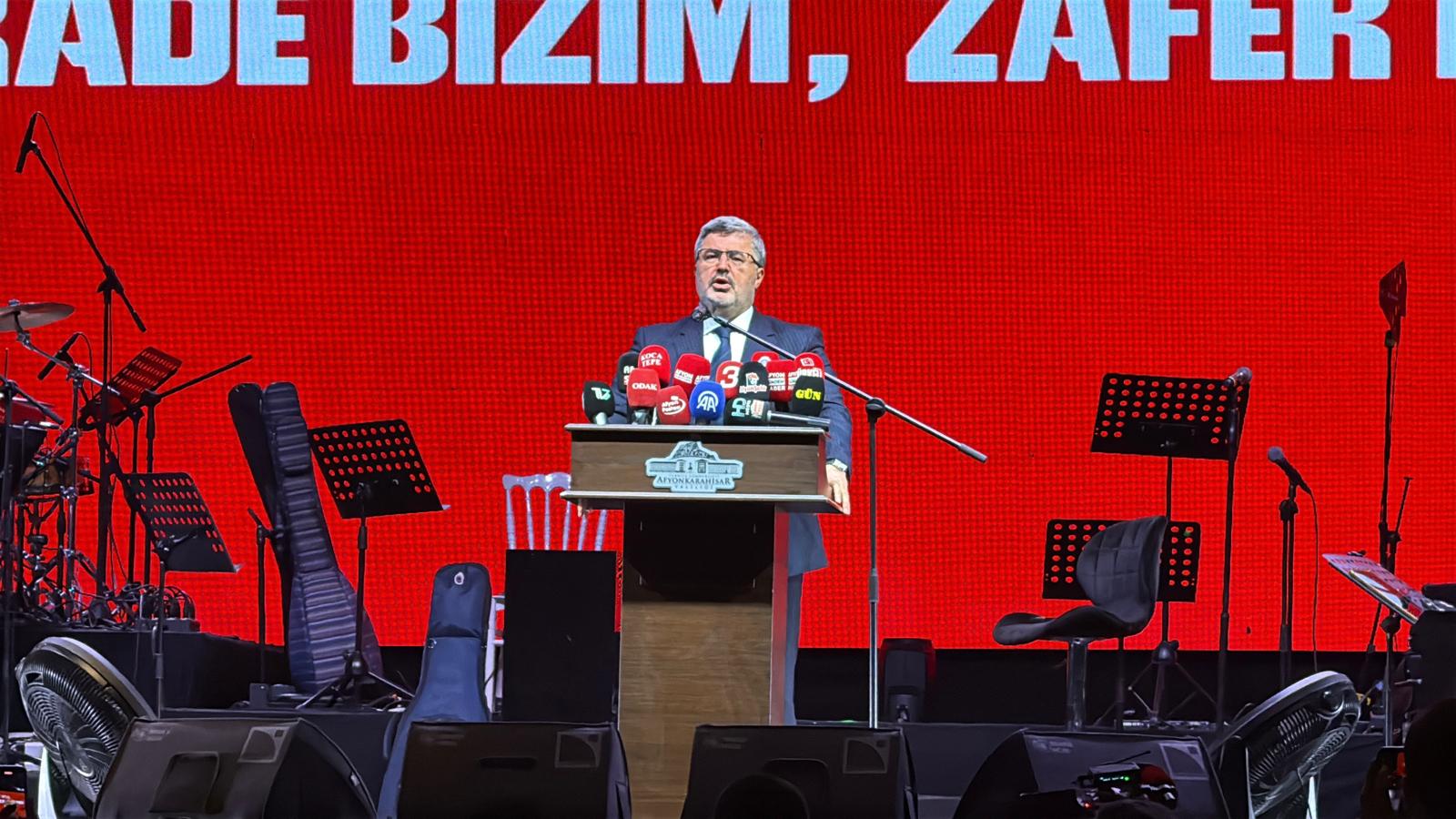 Afyonkarahisar 15 Temmuz için meydanda
