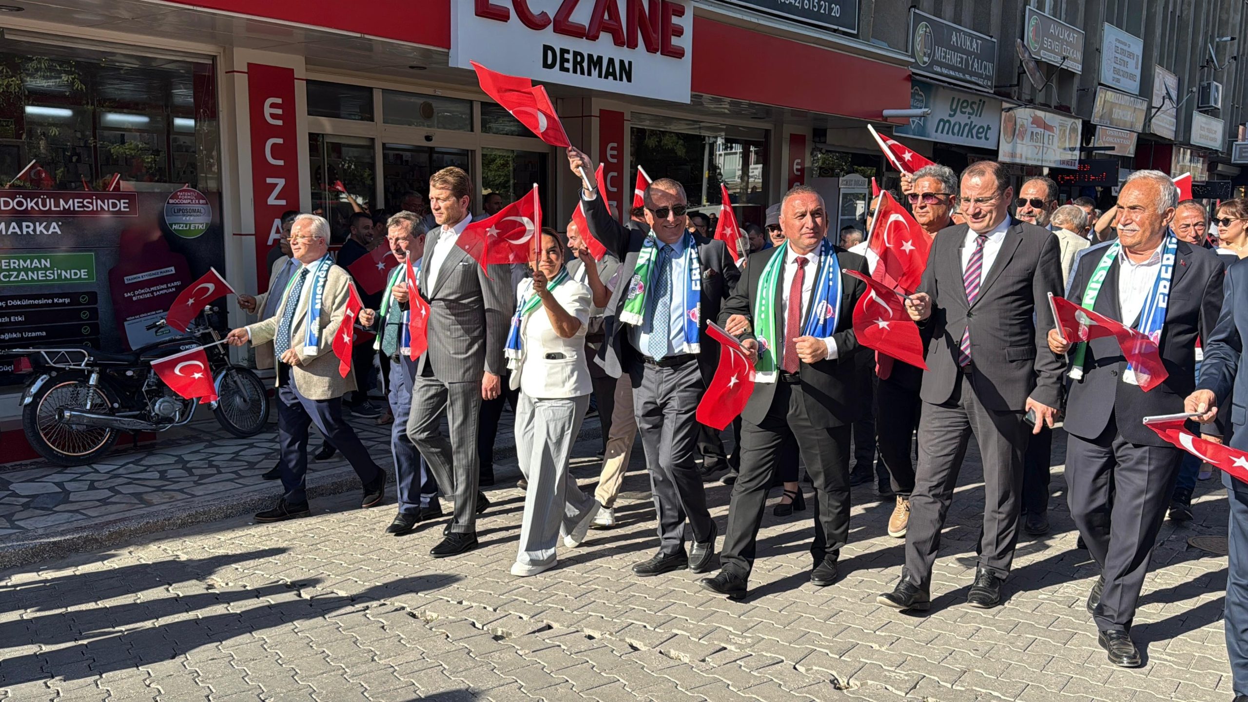 İYİ Parti heyeti Çay'da festival açılışına katıldı