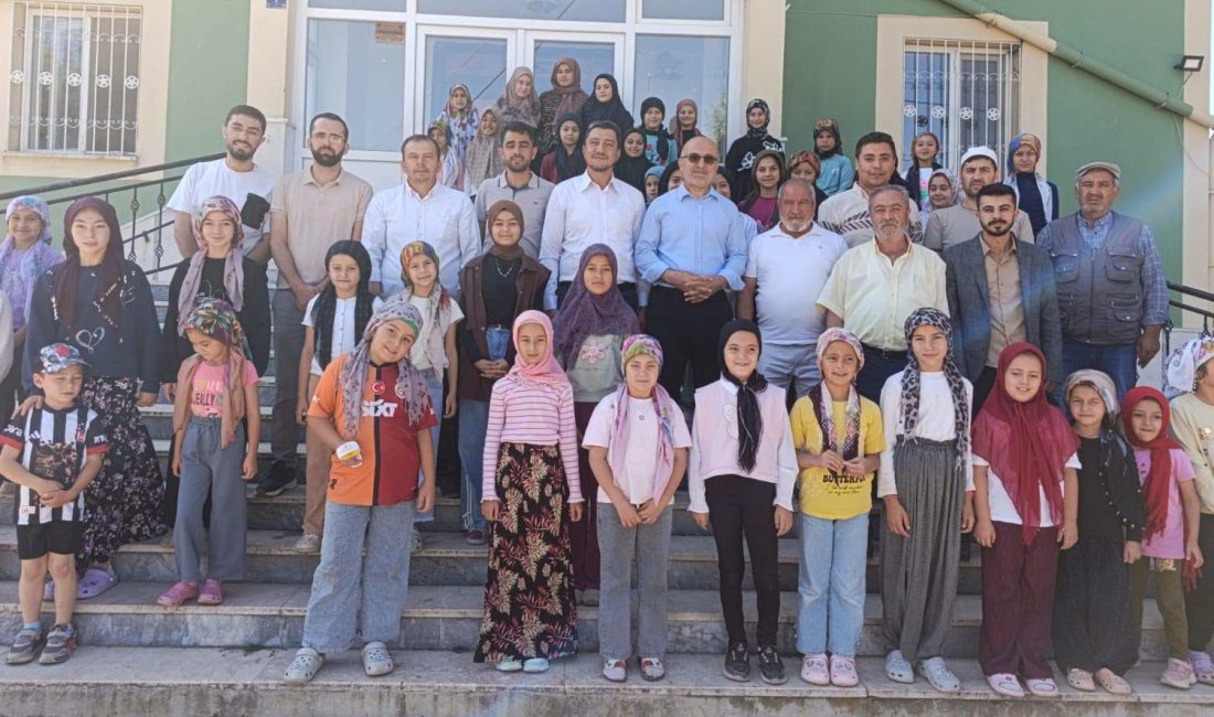 Afyonkarahisar İl Müftüsü Lütfü İmamoğlu, Işıklar Beldesi Merkez Camii görevlilerince
