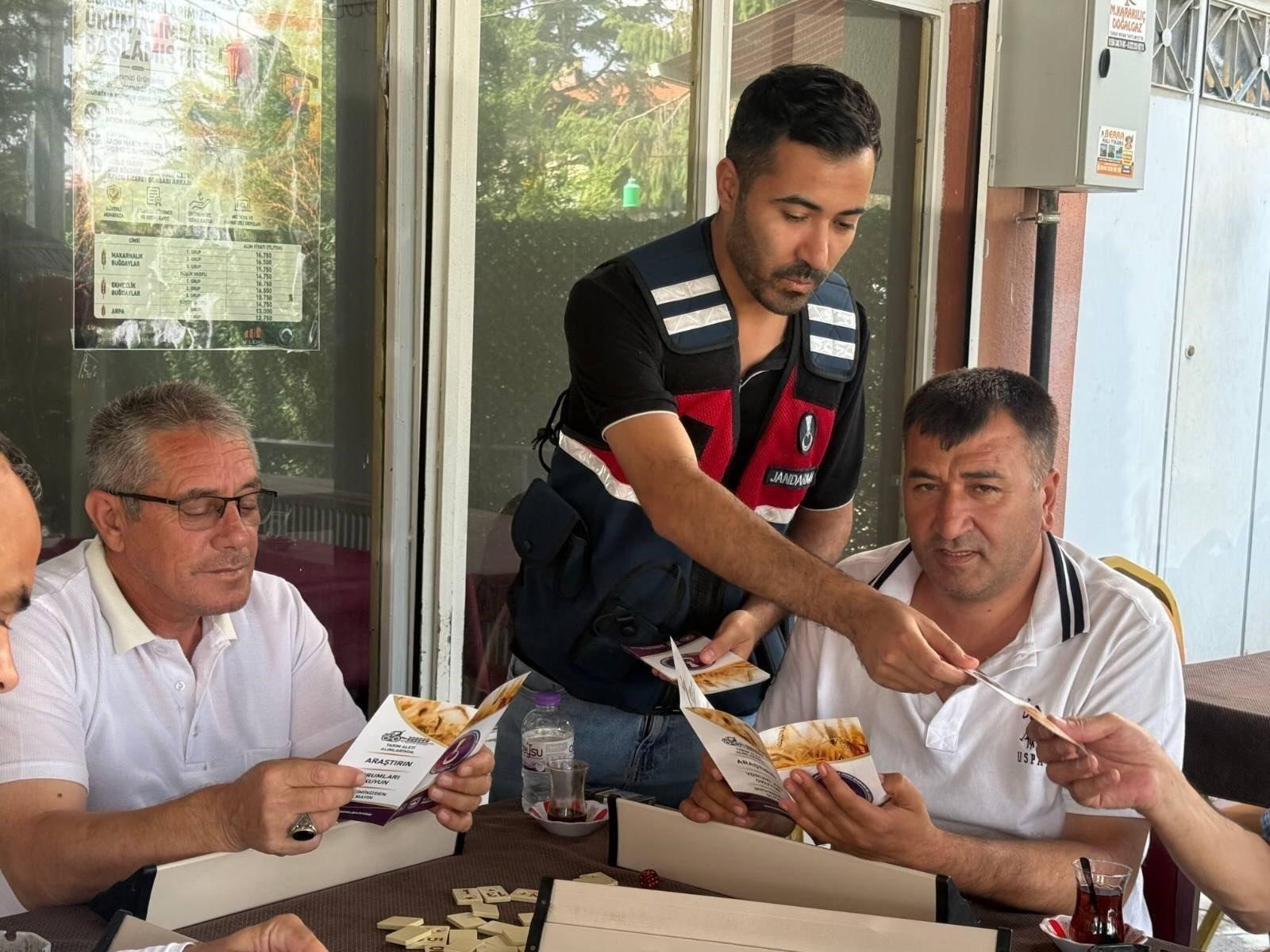 Jandarmadan vatandaşlara dolandırıcılık uyarısı 1 Jandarmadan vatandaşlara dolandırıcılık uyarısı