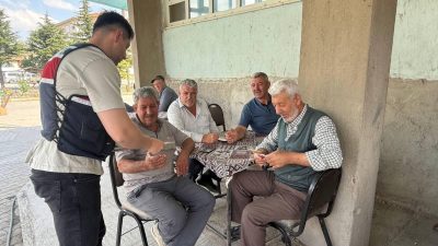Afyonkarahisar'da jandarma ekipleri tarafından beldelerde yaşayan vatandaşlara yönelik dolandırıcılık konusunda