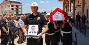 Afyonkarahisar’da kanser hastalığına yenik düşerek hayatını kaybeden 51 yaşındaki polis