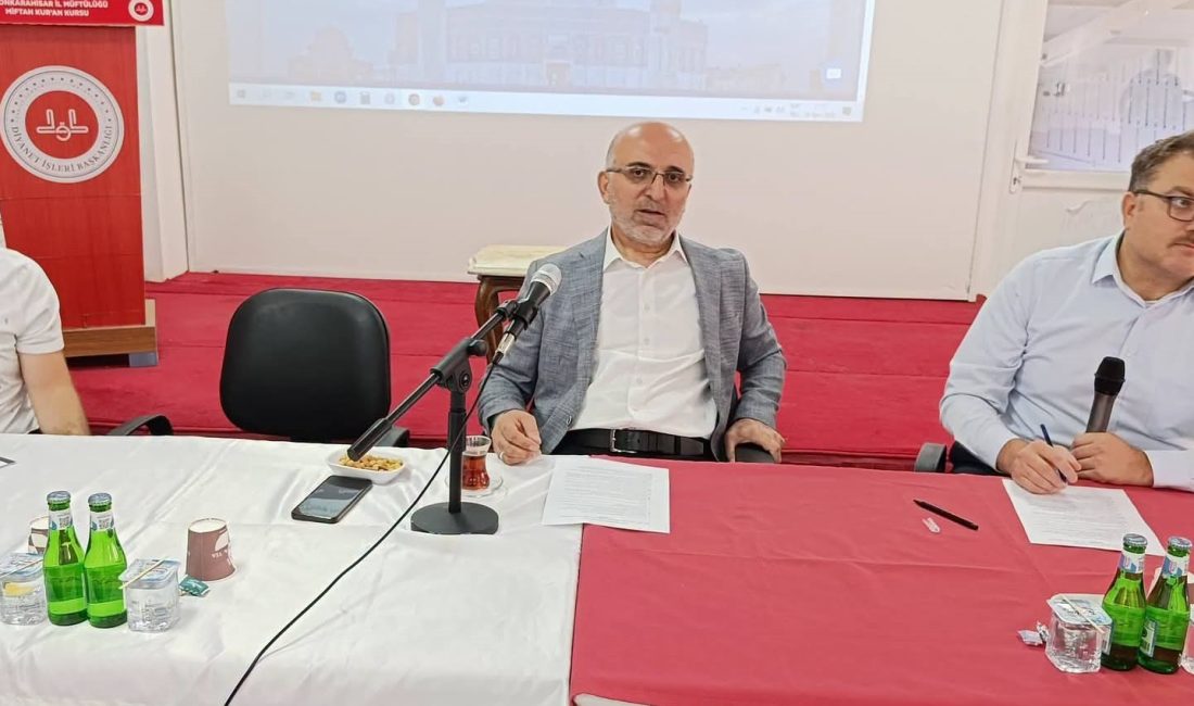 Afyonkarahisar'dan kutsal topraklara gidecek vatandaşlara sunulacak hizmetlerin değerlendirilmesi amacıyla "Alternatif