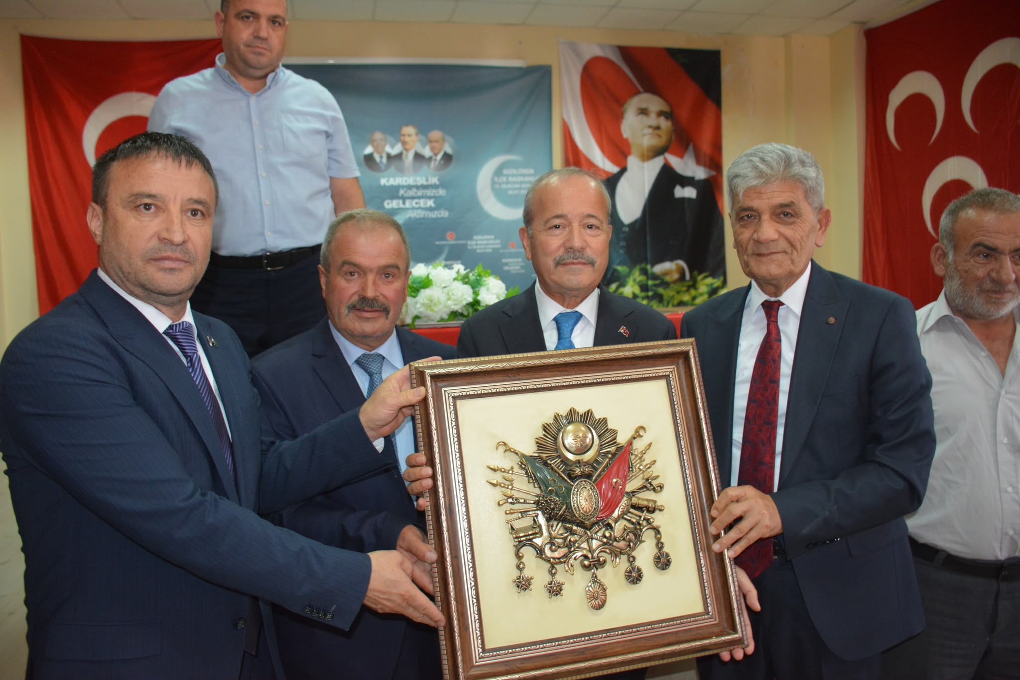 MHP Evciler ve Kızılören ilçe başkanları güven tazeledi 5 MHP Evciler ve Kızılören ilçe başkanları güven tazeledi
