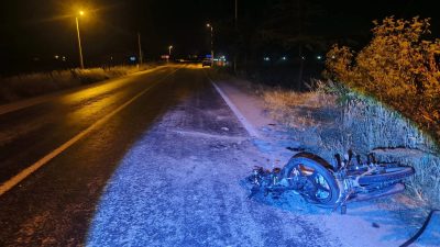 Afyonkarahisar'da otomobille motosikletin çarpıştığı trafik kazasında ağır yaralanan 17 yaşındaki
