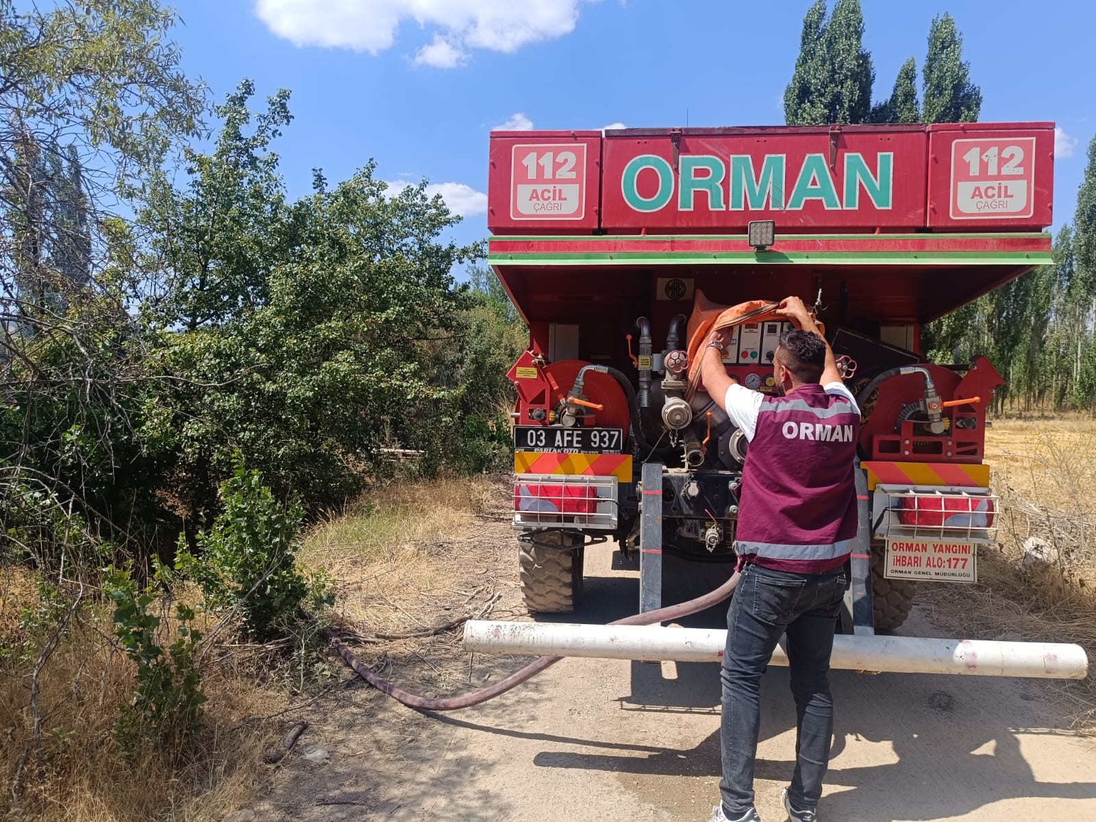 Ot yangını paniğe neden oldu