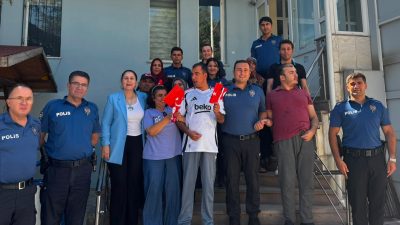 Ulusal Otizm Konfederasyonu Genel Başkanı Fatma Kilci Kavas ve otizmli