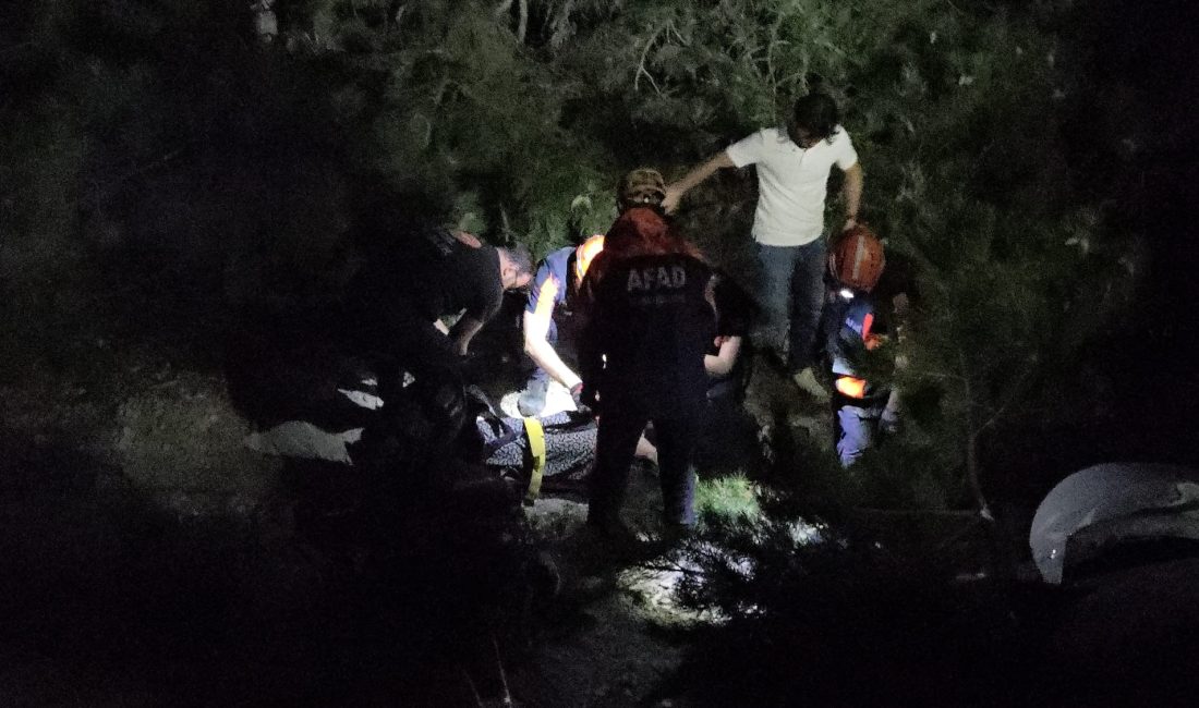 Kütahya-Afyonkarahisar kara yolunda otomobil ile motosikletin çarpışması sonucu meydana gelen