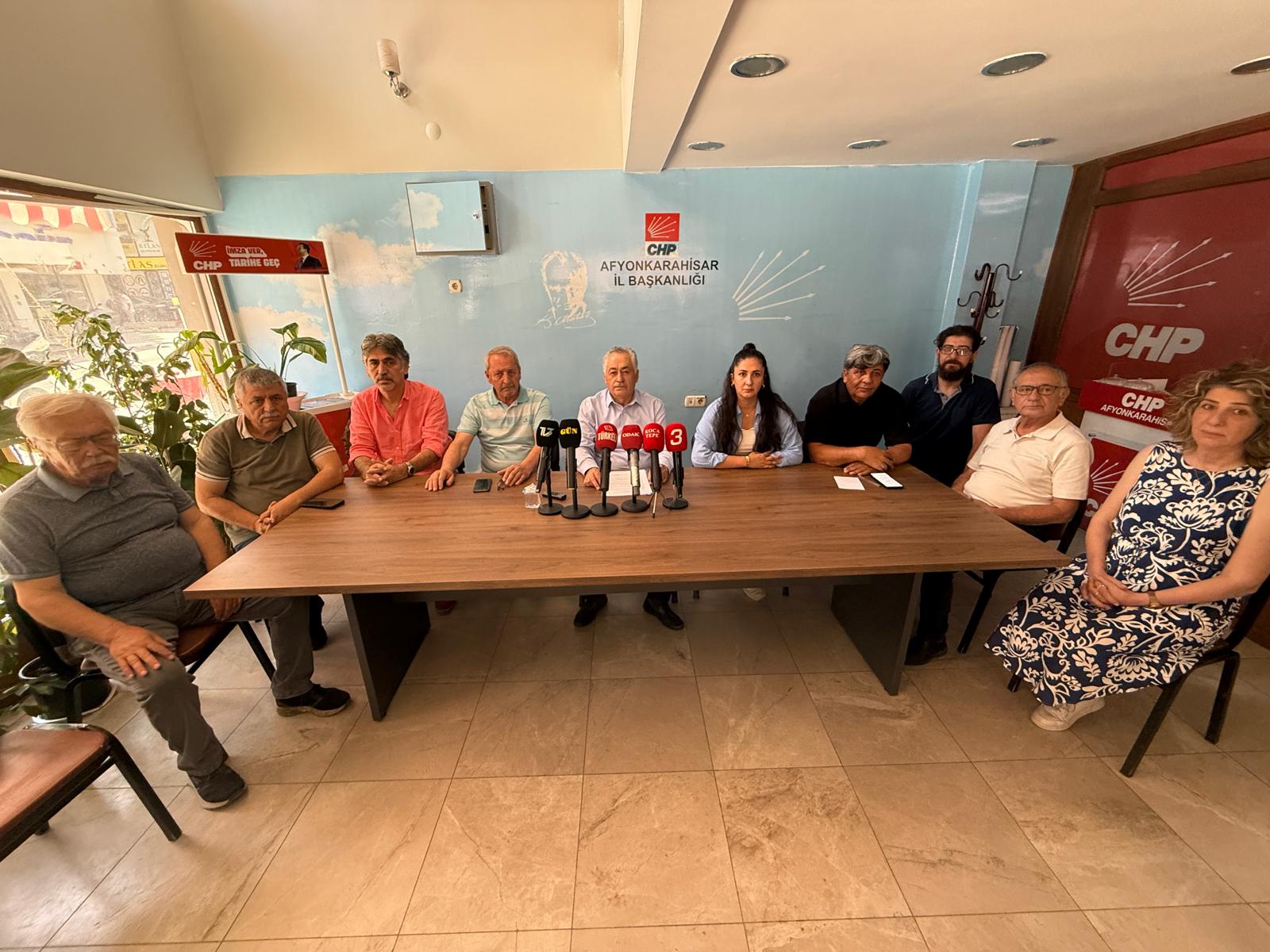 CHP Merkez Yönetim Kurulu tarafından görevden alınan CHP Afyonkarahisar İl