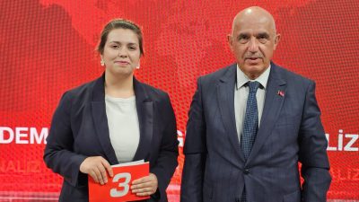2002-2007 yılları arasında Erzurum Milletvekili olarak görev yapan, 2008 yılında