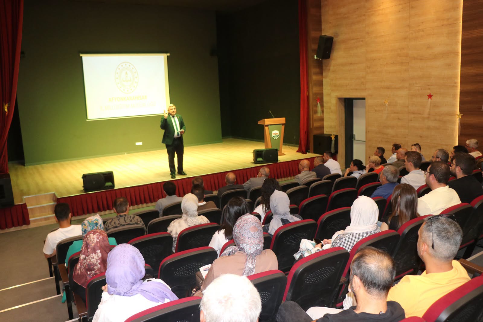 Rehber öğretmenler toplantısı yapıldı 1 Rehber öğretmenler toplantısı yapıldı