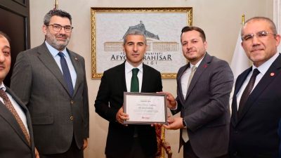 Saadet Partisi Afyonkarahisar İl Başkanı Beytullah Karataş ve beraberindeki heyet,