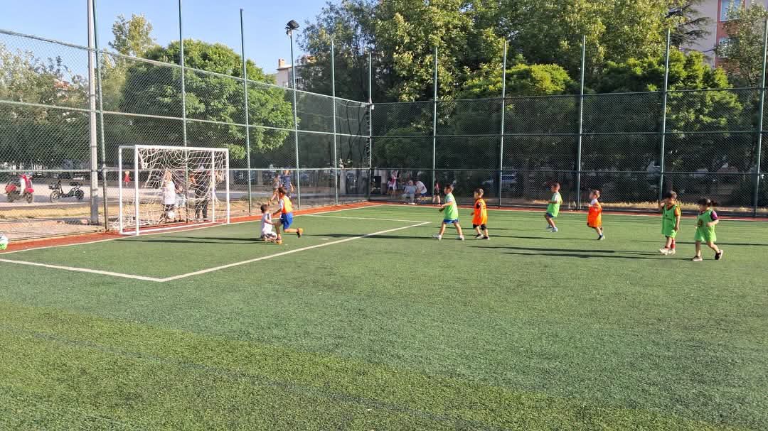 Sandıklı ilçesinde 8. Sokak Futbol Turnuvası düzenleniyor.
