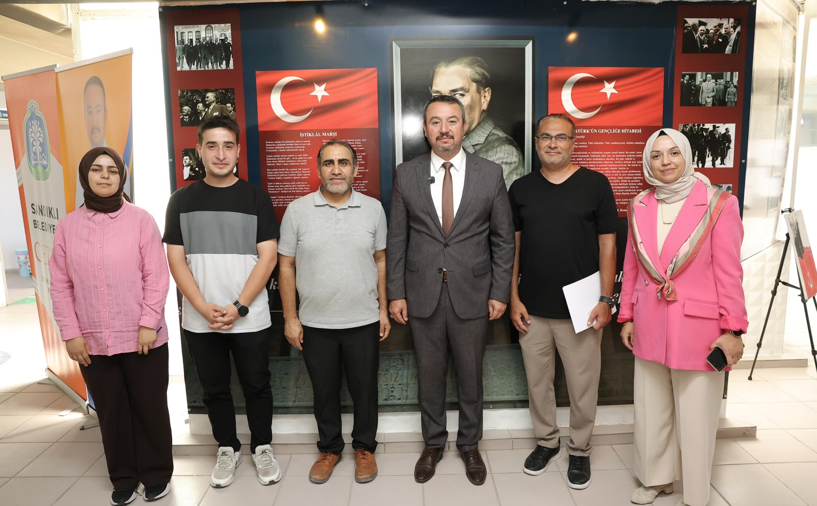 Sandıklı'da zekâ hamleleri dostluk için yapıldı