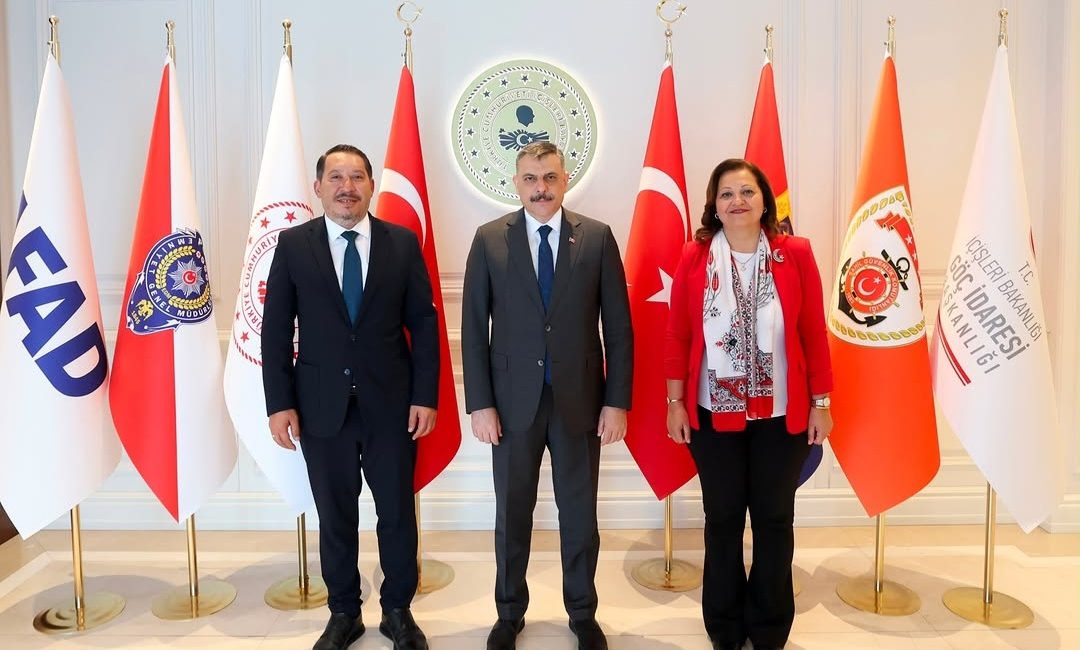 Afyonkarahisar Belediye Başkanı Burcu Köksal, Dinar Belediye Başkanı Veysel Topçu