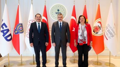 Afyonkarahisar Belediye Başkanı Burcu Köksal, Dinar Belediye Başkanı Veysel Topçu