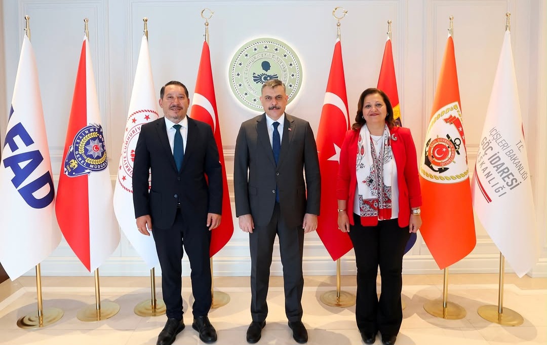 Afyonkarahisar Belediye Başkanı Burcu Köksal, Dinar Belediye Başkanı Veysel Topçu