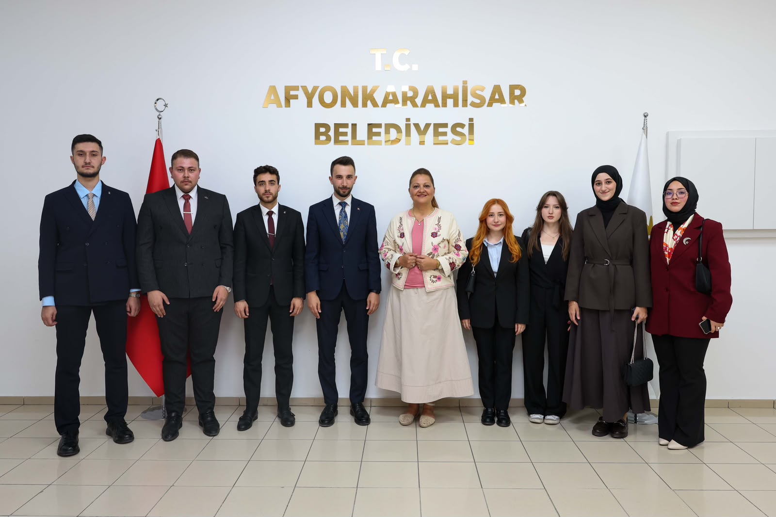 AK Parti Afyonkarahisar Gençlik Kolları Başkanı Mehmet Emin İntepe, yönetim