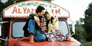Afyonkarahisar Belediyesi'nin Açık Hava Sinema Akşamları kapsamında Yeşilçam'ın unutulmaz filmi