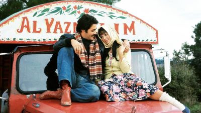 Afyonkarahisar Belediyesi'nin Açık Hava Sinema Akşamları kapsamında Yeşilçam'ın unutulmaz filmi