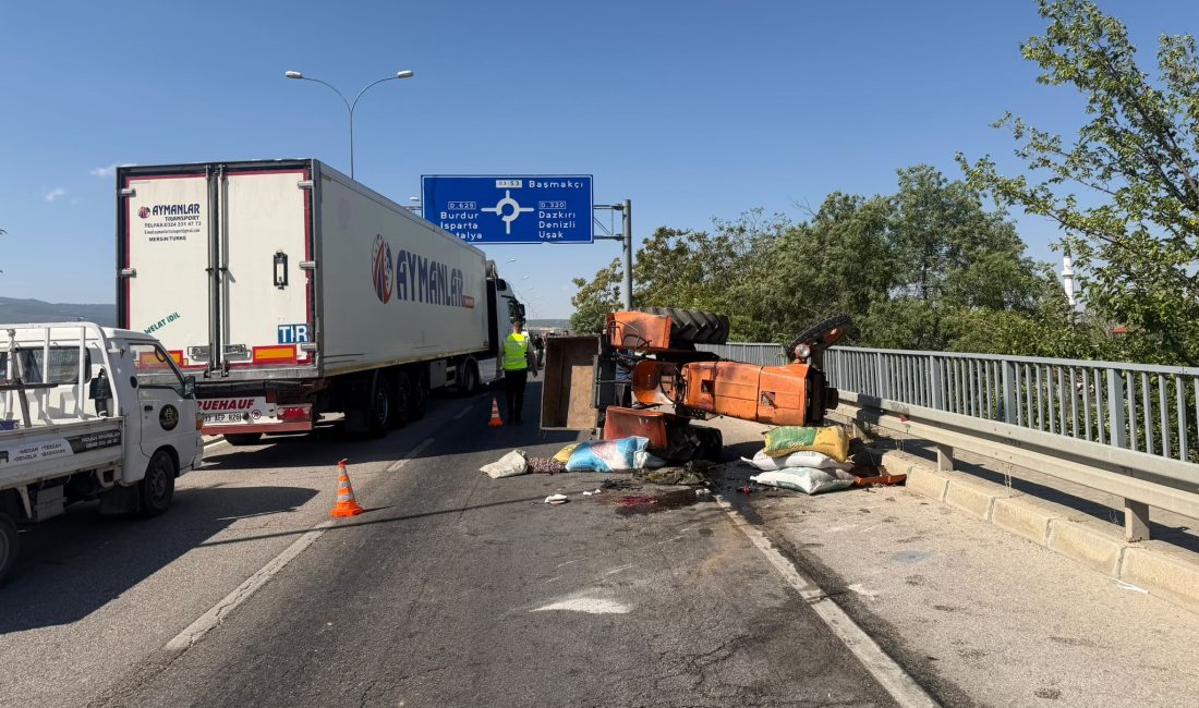 Afyonkarahisar'dan meydana gelen trafik kazasında otomobilin çarpması sonrası devrilen traktörün